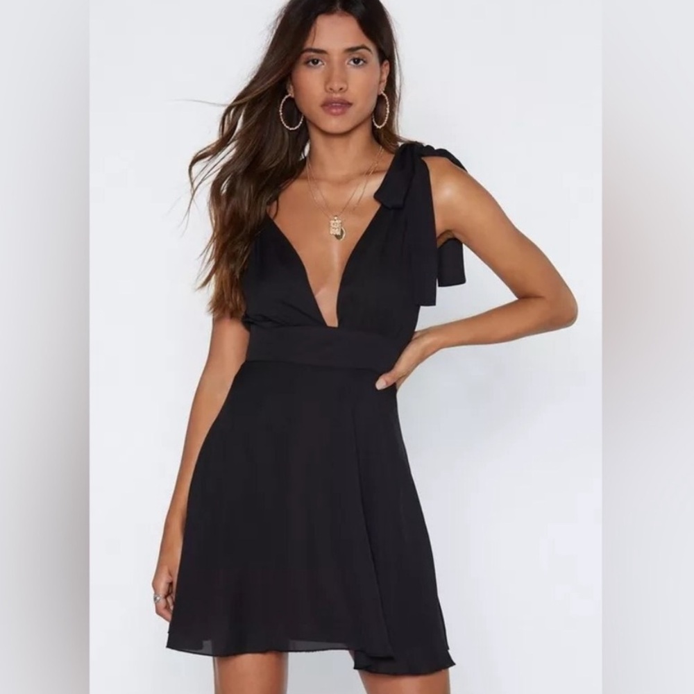 Forever21 Tie Strap Mini Dress - Black
